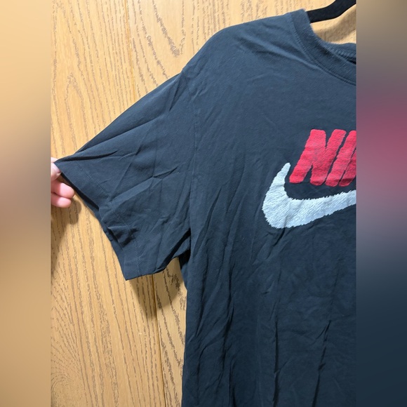 Nike Men's Dark Gray Tee with Red Logo - Picture 3 of 5